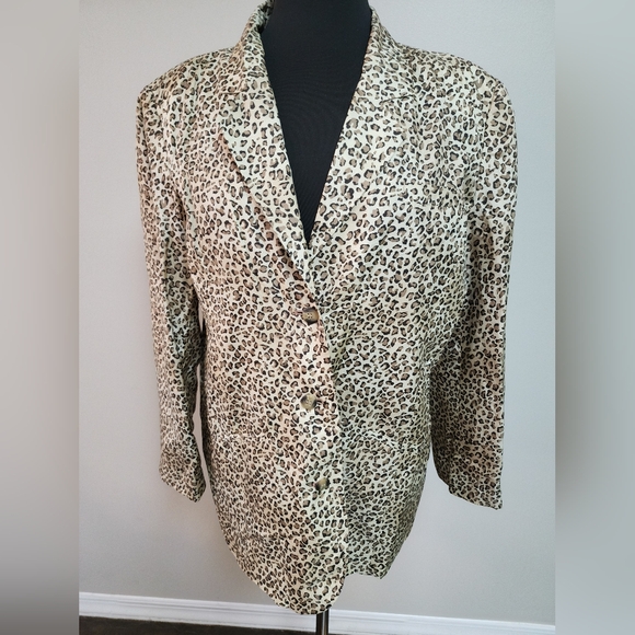 Jackets & Blazers - Anna & Frank 100% Silk Leopard Print Blazer | Size Large